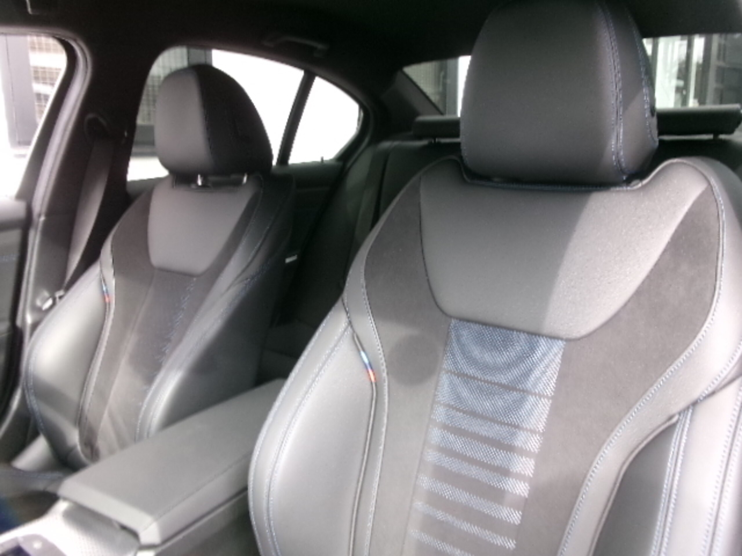 2024 Bmw 3 Series — photo 2