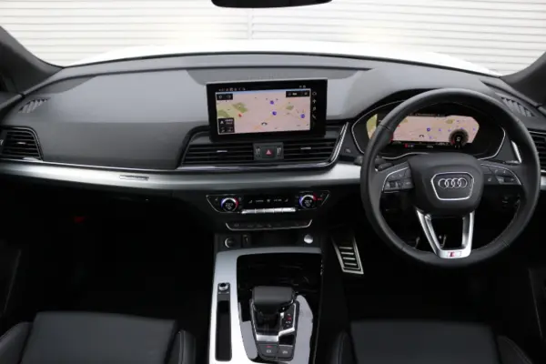 2025 Audi Q5 — photo 2