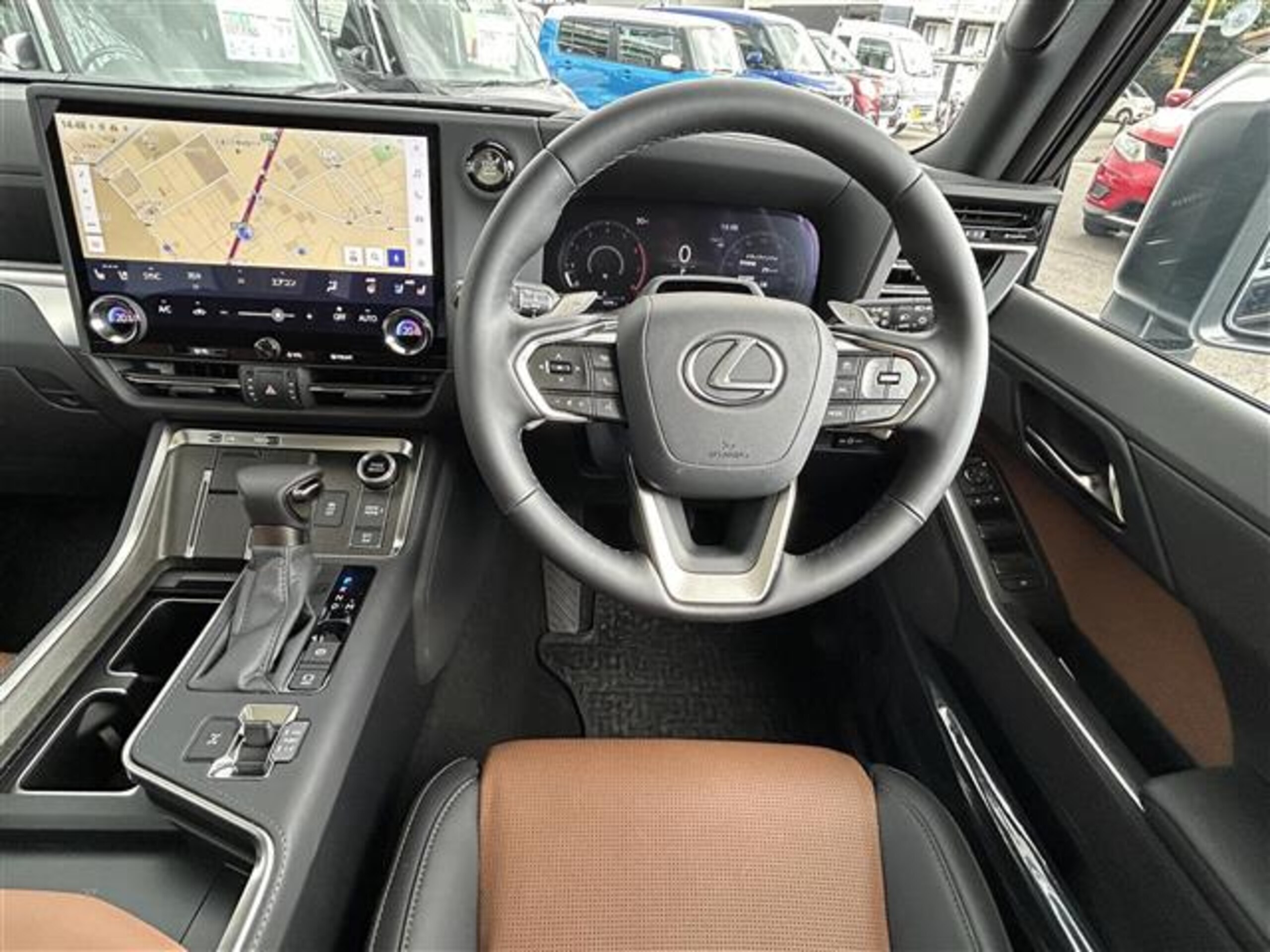 2025 Lexus Gx — photo 2