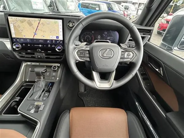 2025 Lexus Gx — photo 2