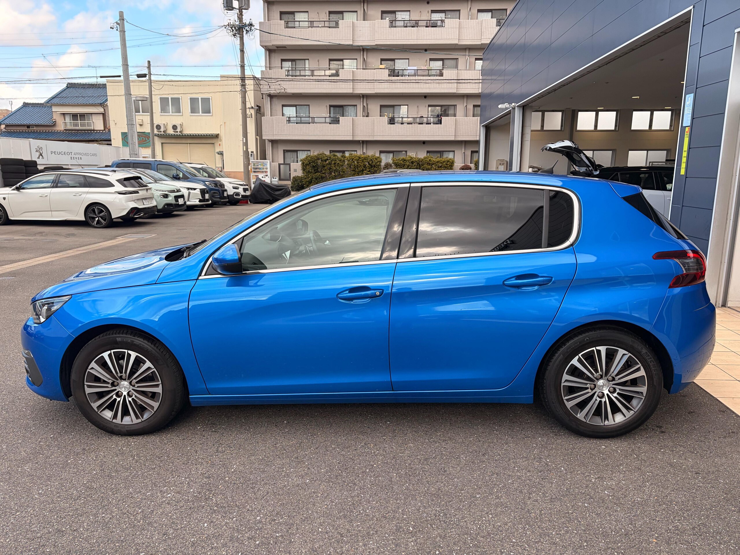 2021 Peugeot 308 — photo 3