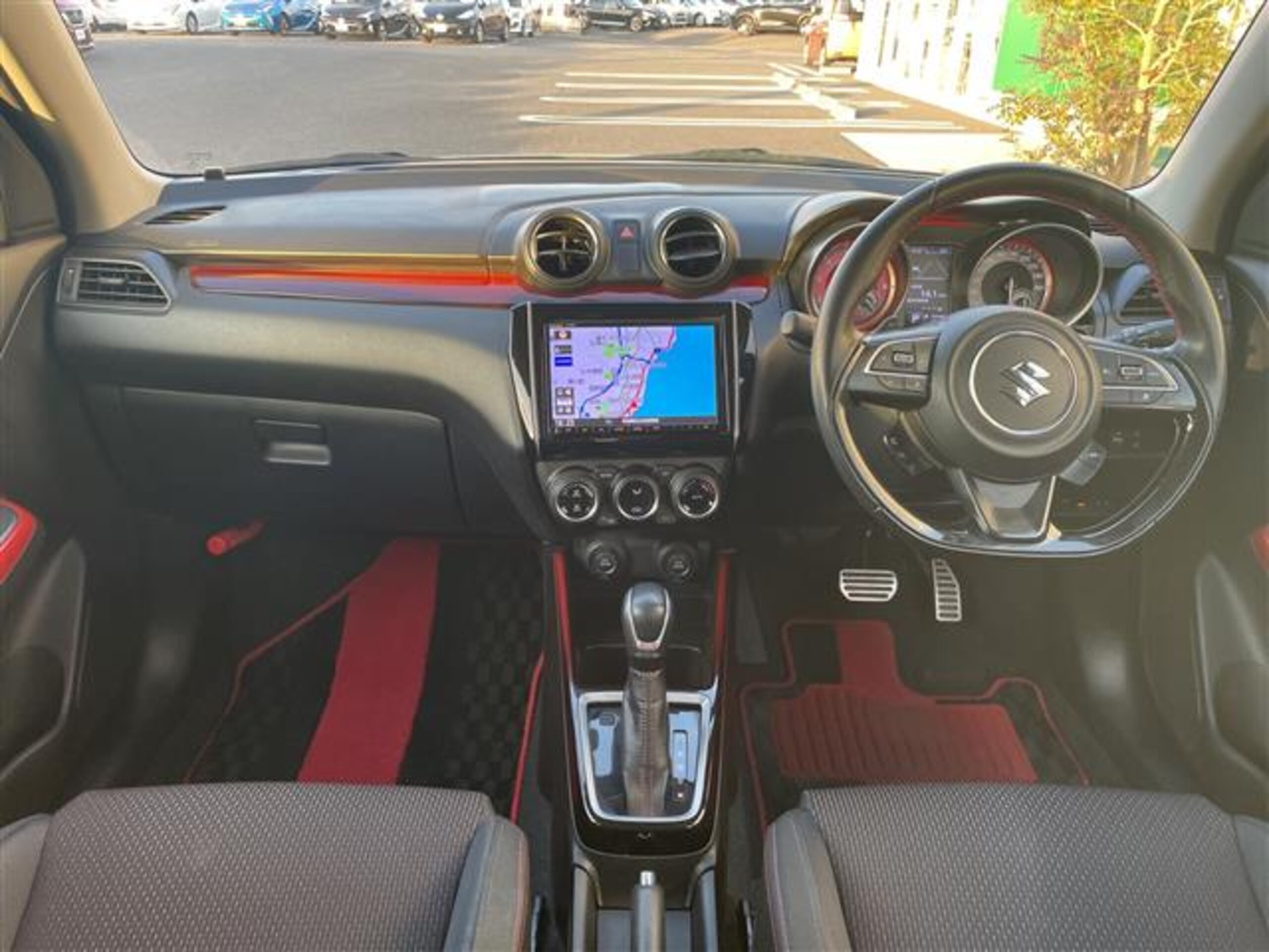 2020 Suzuki Swift — photo 2