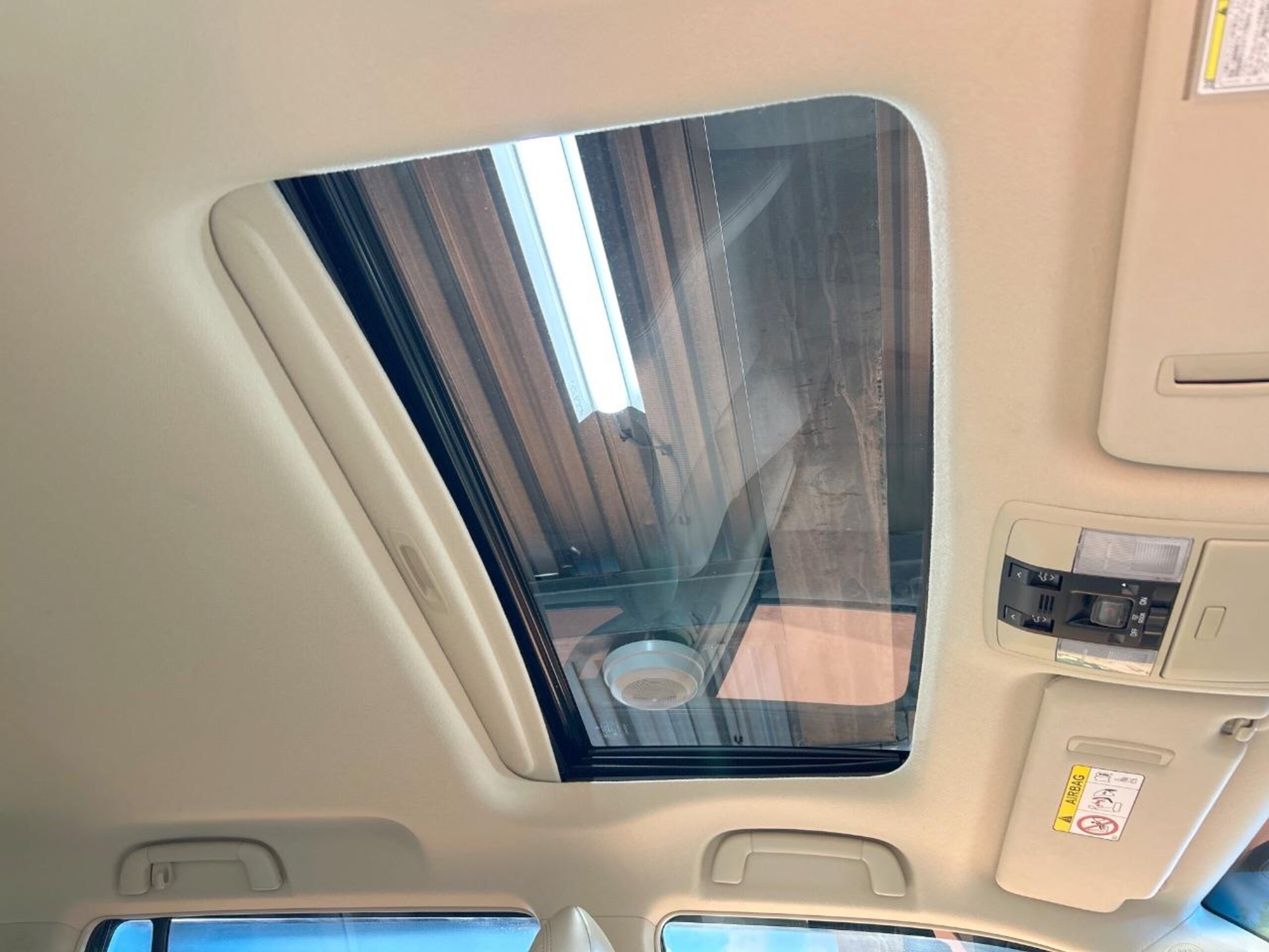 2023 Toyota Land Cruiser Prado — photo 3