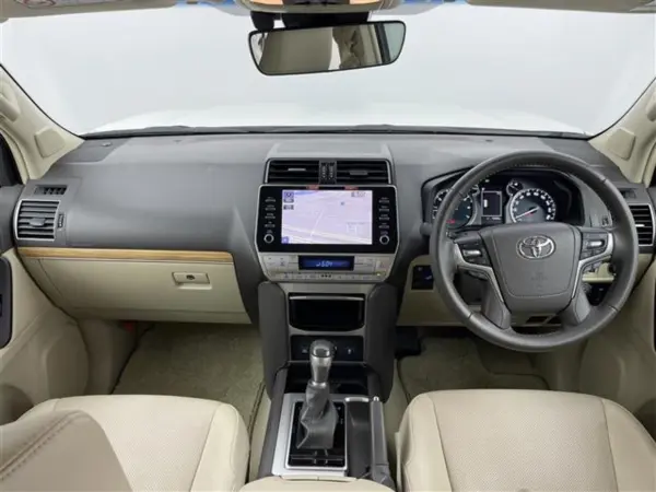 2023 Toyota Landcruiser Prado — photo 2