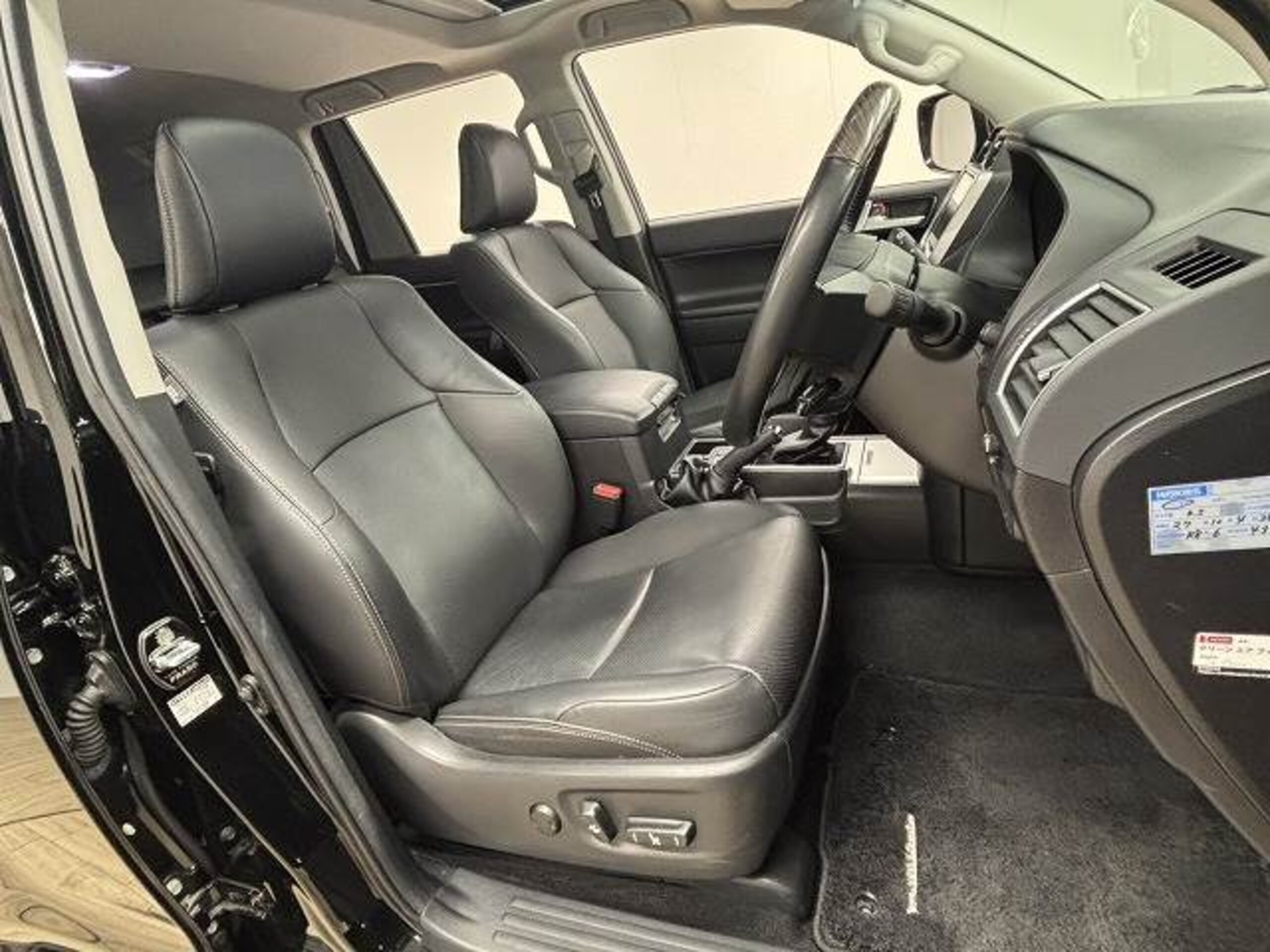 Toyota Land Cruiser Prado 2.7 TX L Package 4WD — photo 7