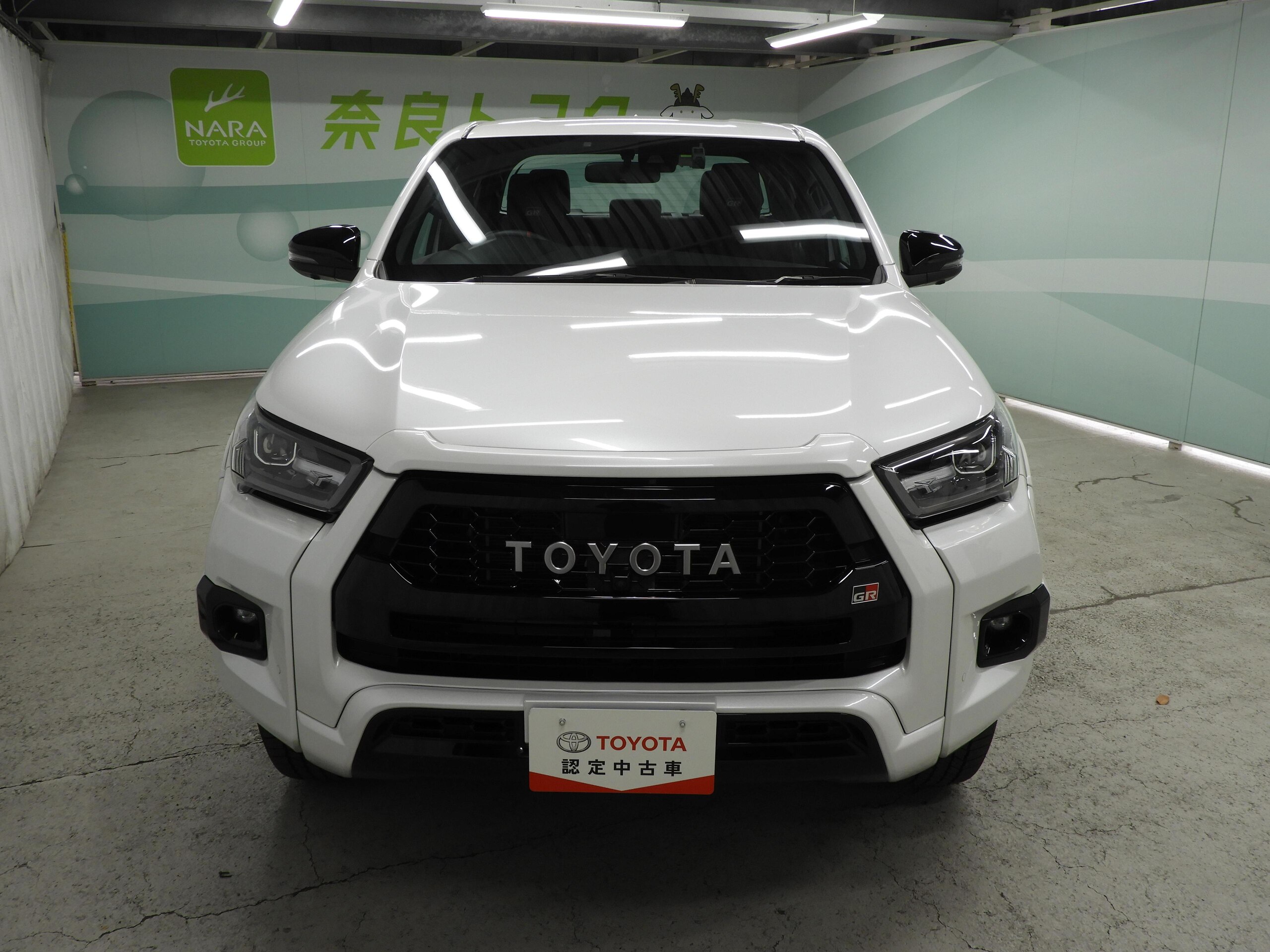 2024 Toyota Hilux — photo 2
