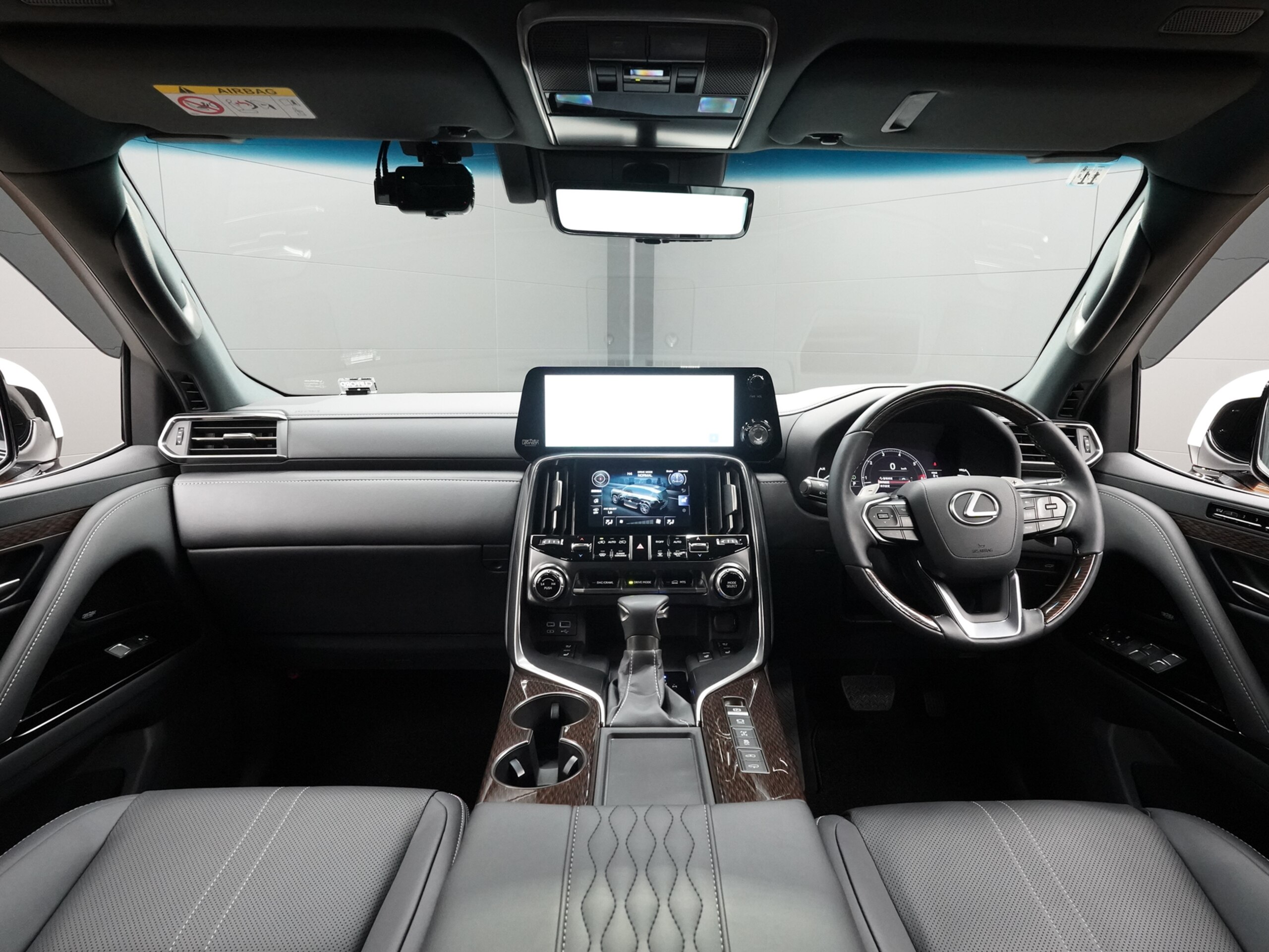 2023 Lexus Lx — photo 2