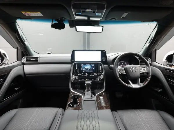 2023 Lexus Lx — photo 2