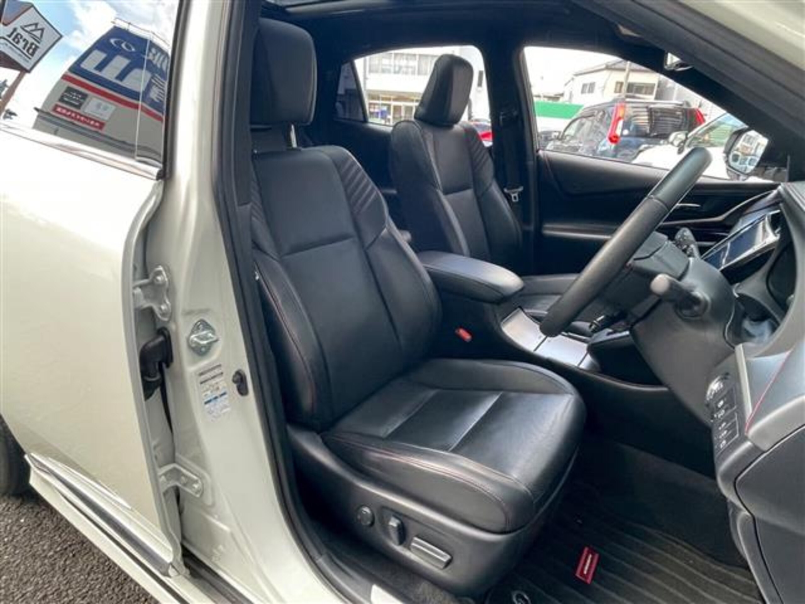 Toyota Harrier 2.0 Turbo Premium Metal and Leather Package — photo 7