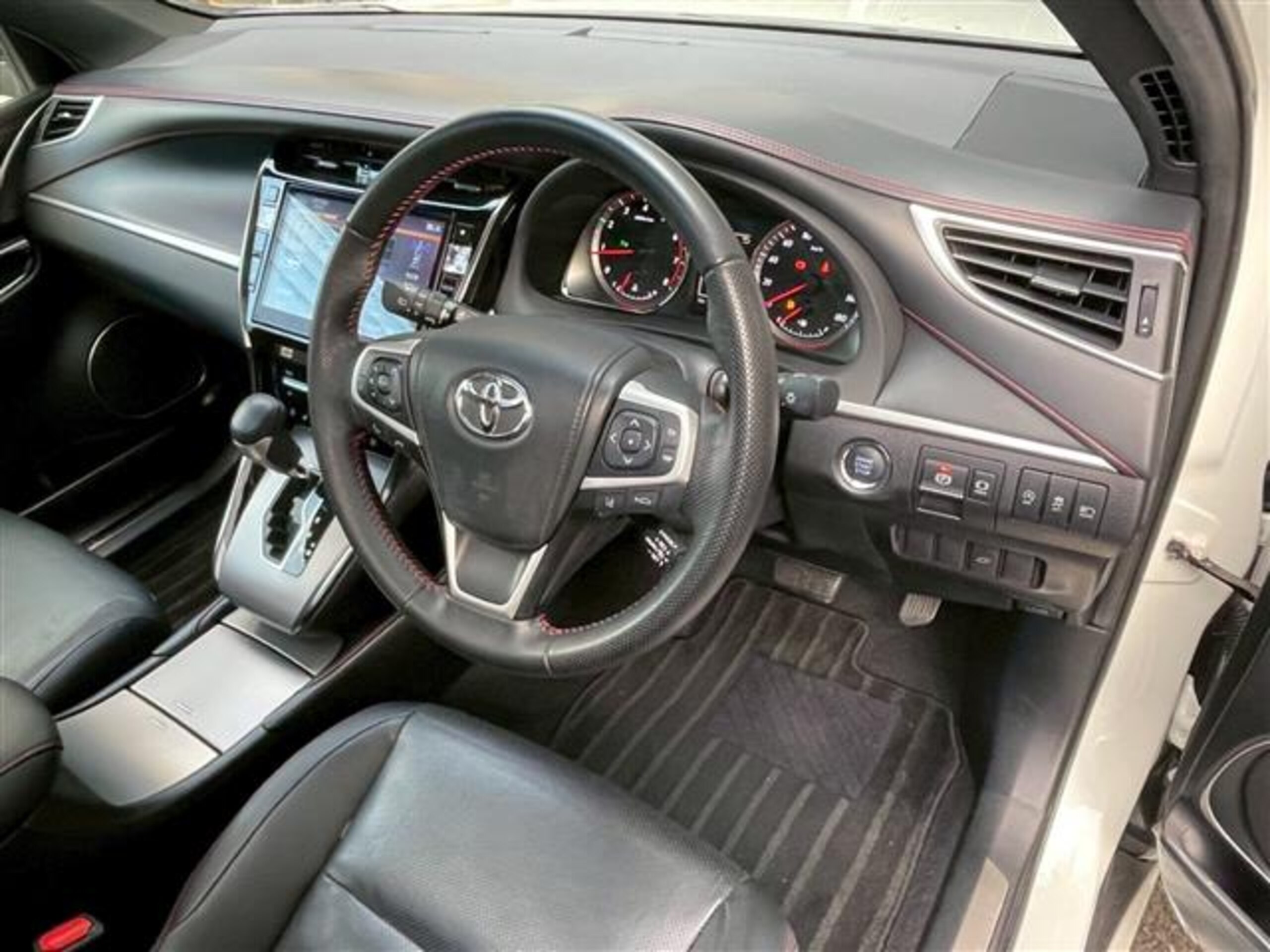 Toyota Harrier 2.0 Turbo Premium Metal and Leather Package — photo 8