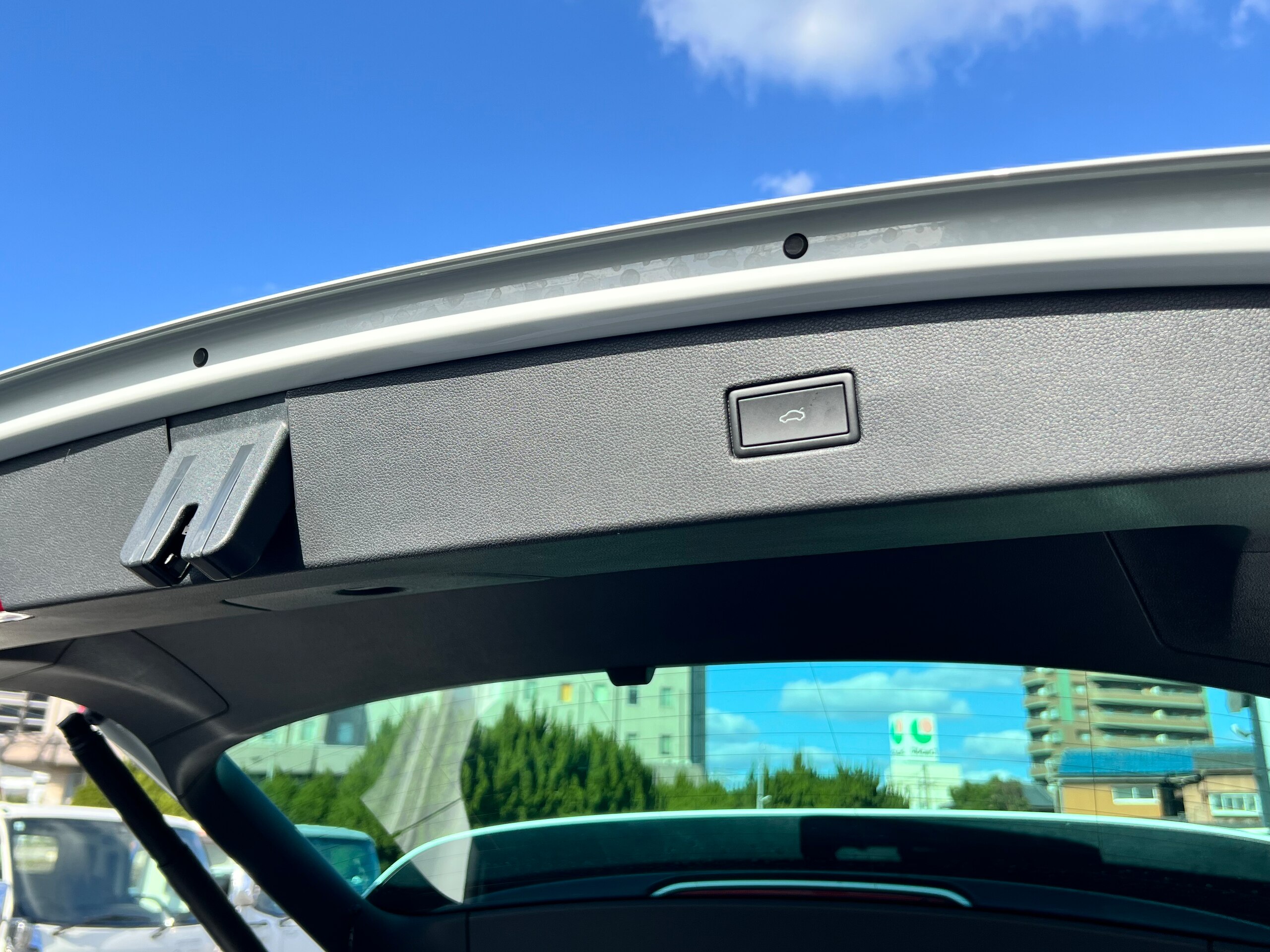 Volkswagen Tiguan TSI 4Motion R-Line 4WD Certified Used Car — photo 8