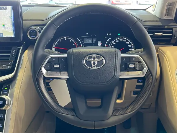 Toyota Land Cruiser 300 3.5 ZX 4WD Modellista Aero/Beige Leather/Memory Power Seat/Seat Heater & Ventilation/Rear Entertainment/Cool Box/Sunroof/Factory Navi TV/Panoramic View Monitor/Factory 20AW (Precious White Pearl) — photo 8