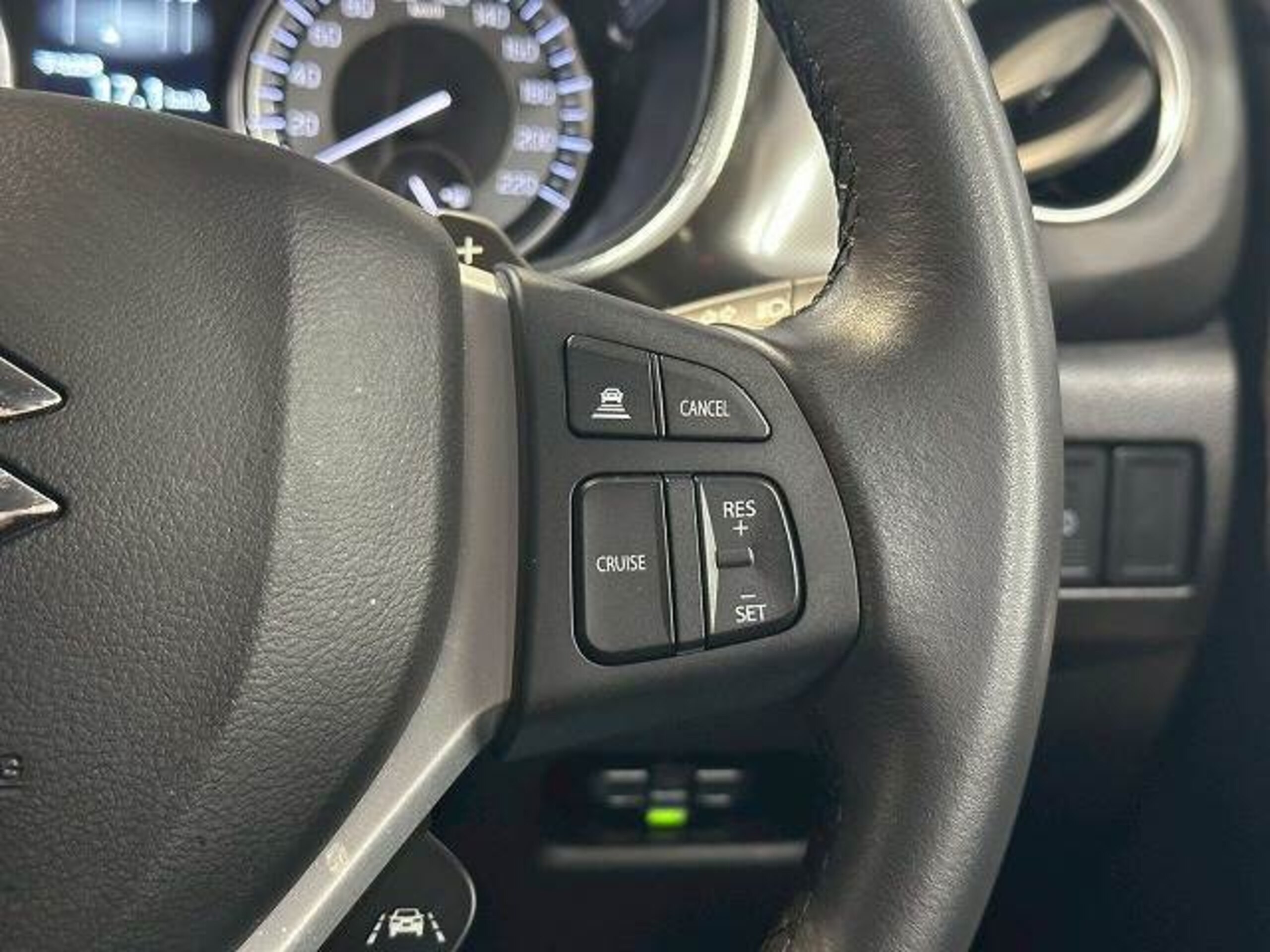 Suzuki Escudo 1.5 4WD — photo 7