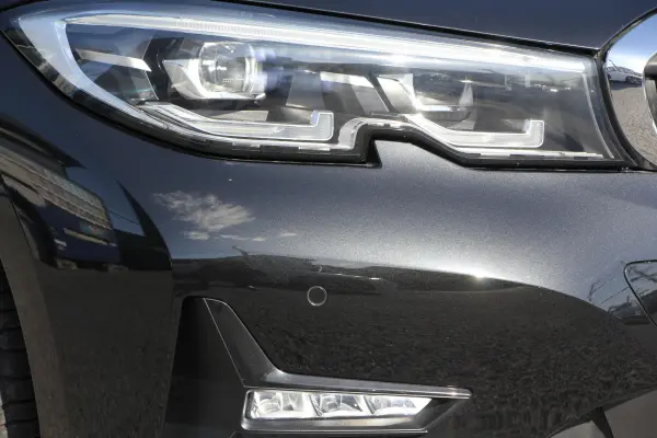 BMW 3 Series 320i Pure Elegance 2-Year Warranty Limited to 100 Units in Greater Tokyo Area Heated Brown Leather Comfort Plus Package Adaptive Cruise Control Steering Support BMW Live Cockpit Power Trunk LED Headlights Auto High Beam Apple CarPlay Touch Screen HDD Navigation 360-Degree Camera (Black Sapphire Metallic) — photo 8