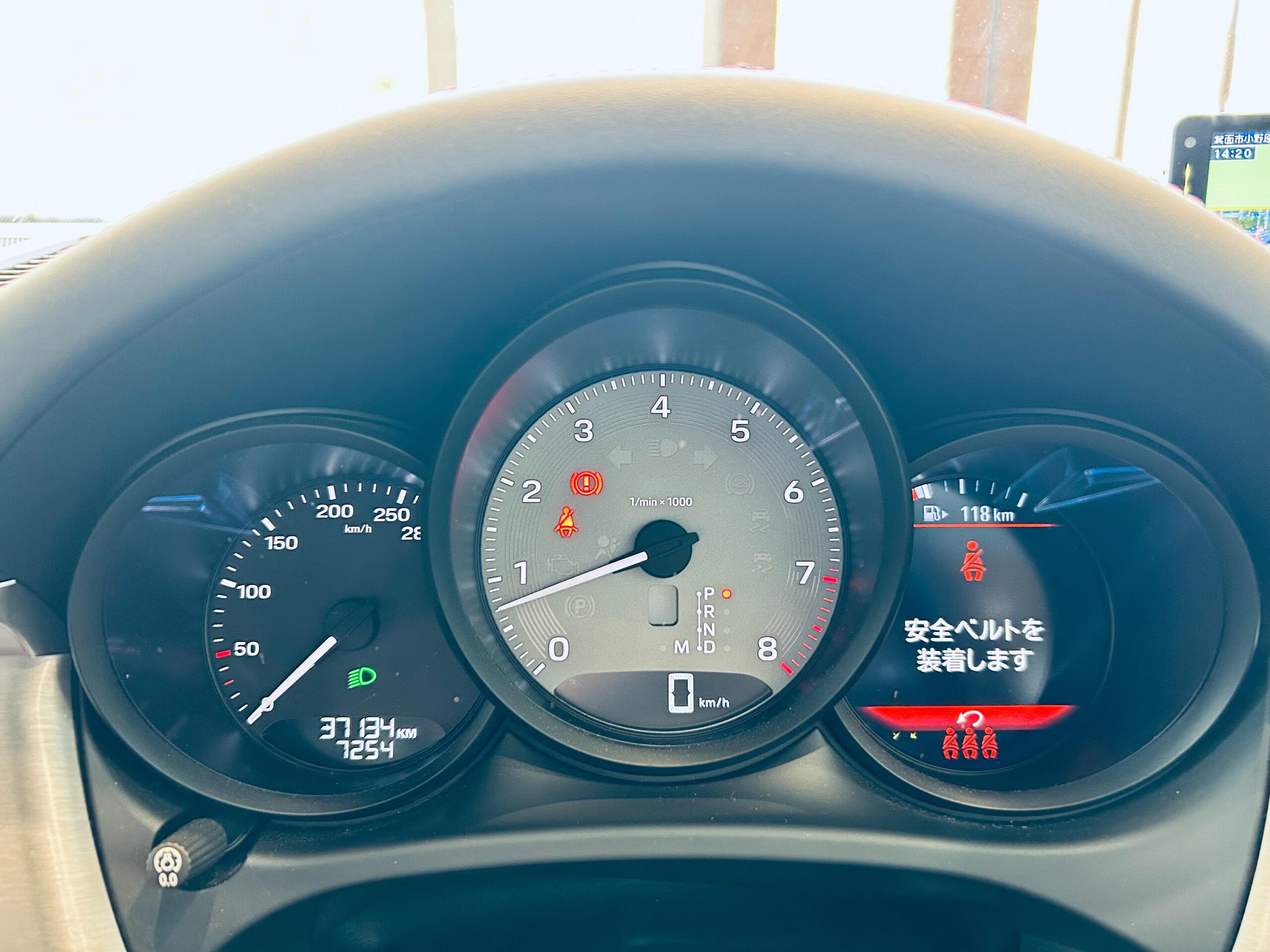 2022 Porsche Macan — photo 3