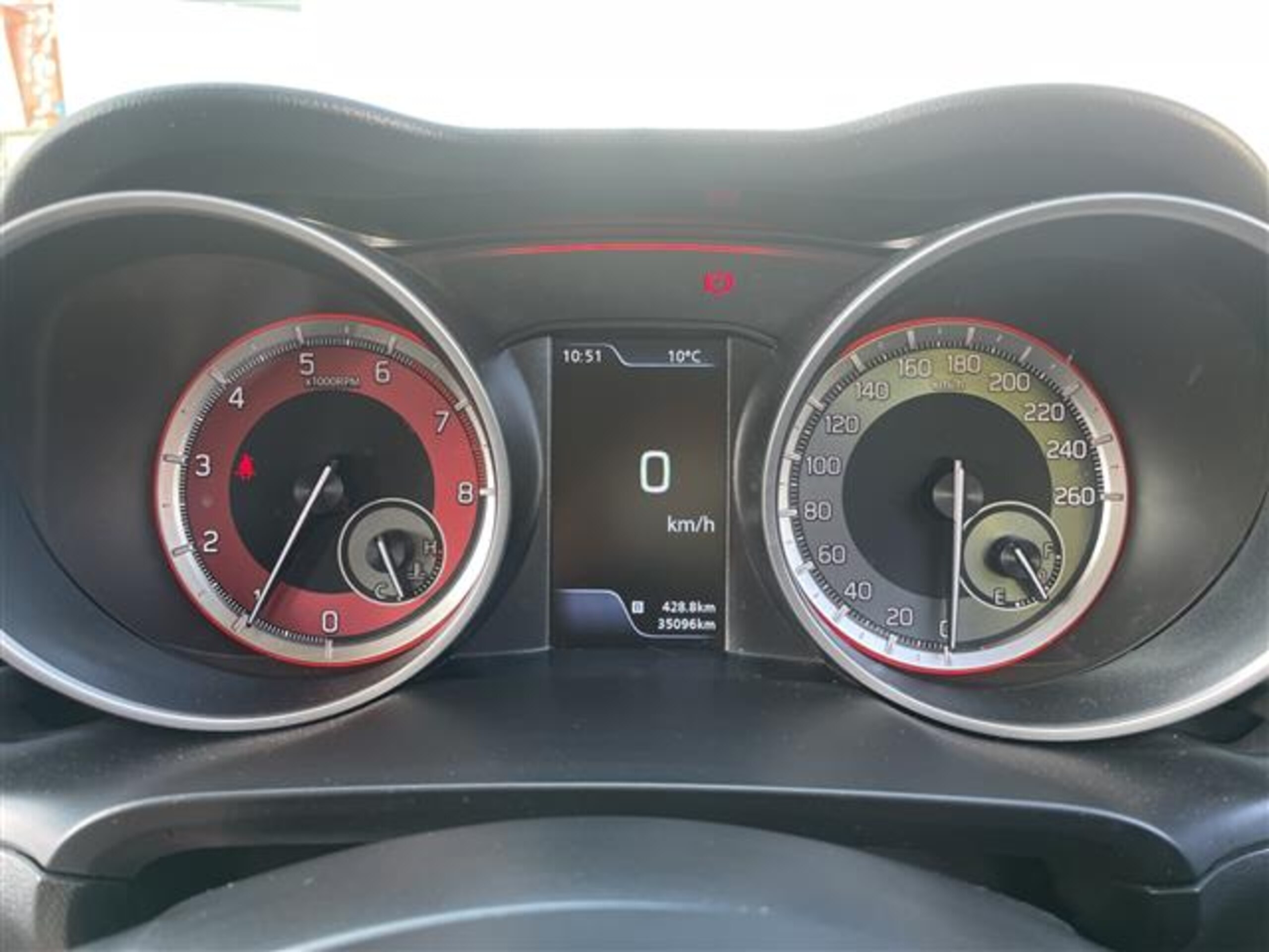 2022 Suzuki Swift — photo 3