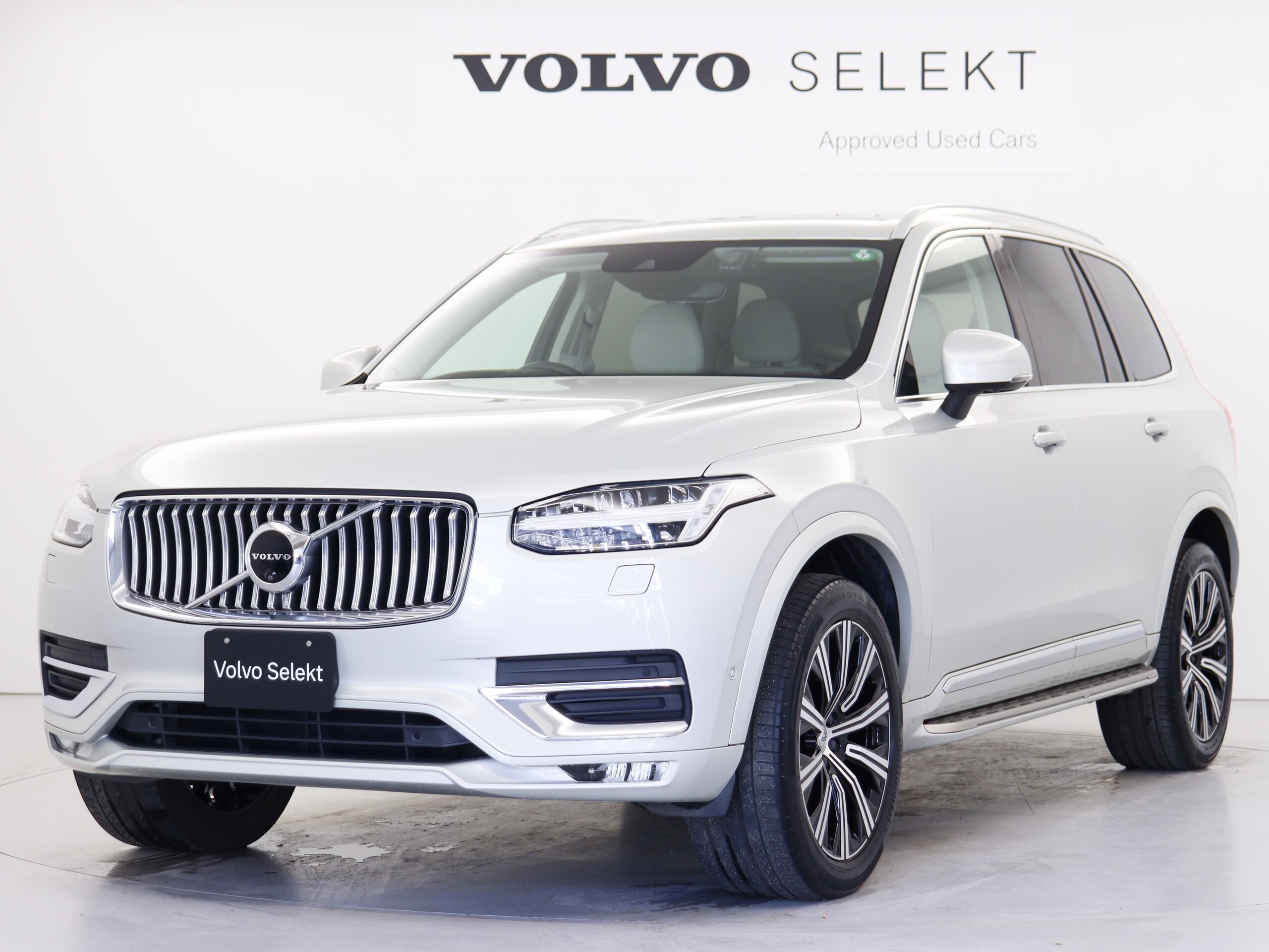 Volvo XC90 B6 AWD Inscription 4WD 2021 Model Blond Leather Harman Kardon Premium Sound System (Birch Light Metallic)