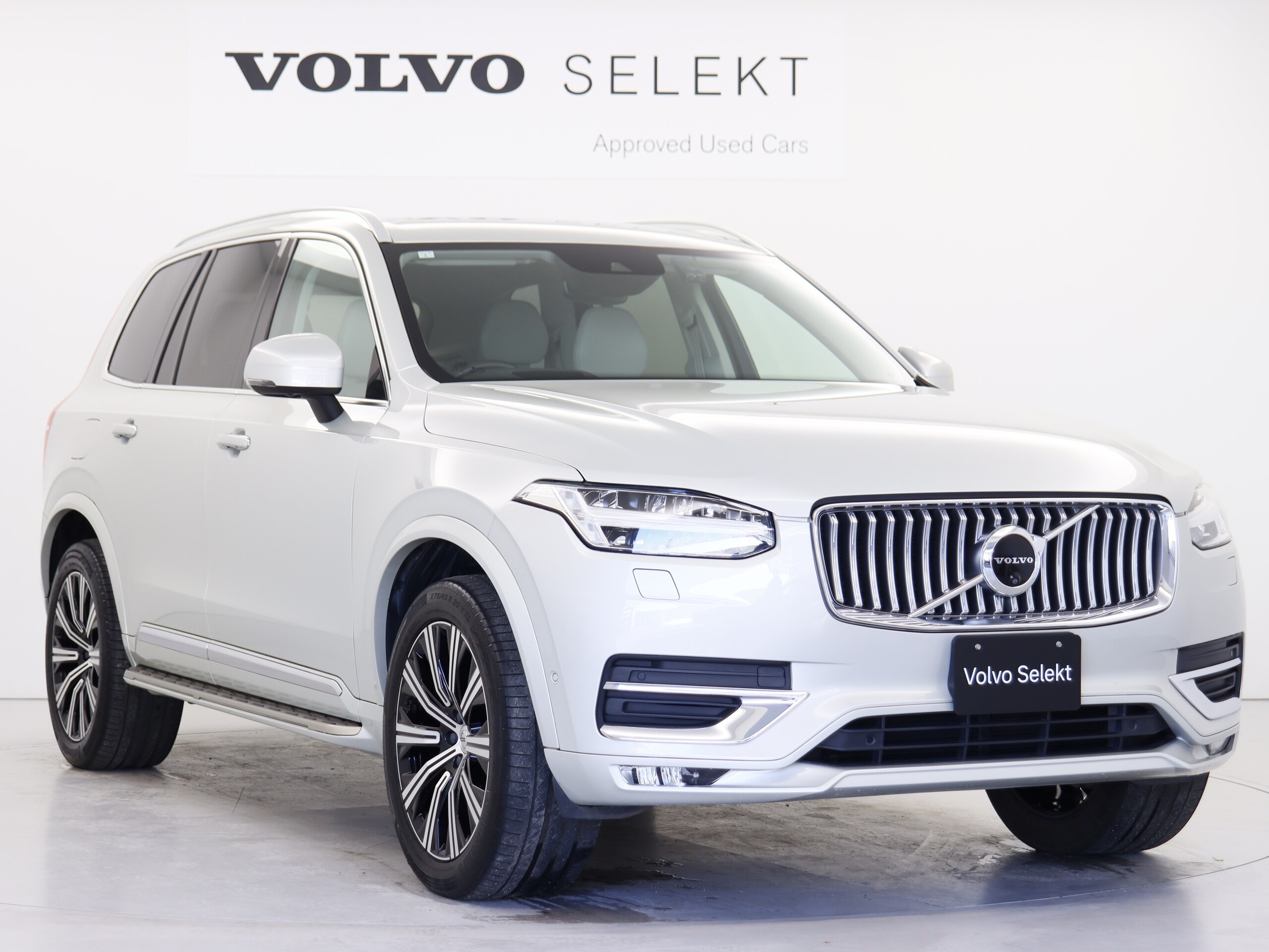 Volvo XC90 B6 AWD Inscription 4WD 2021 Model Blond Leather Harman Kardon Premium Sound System (Birch Light Metallic) — photo 8