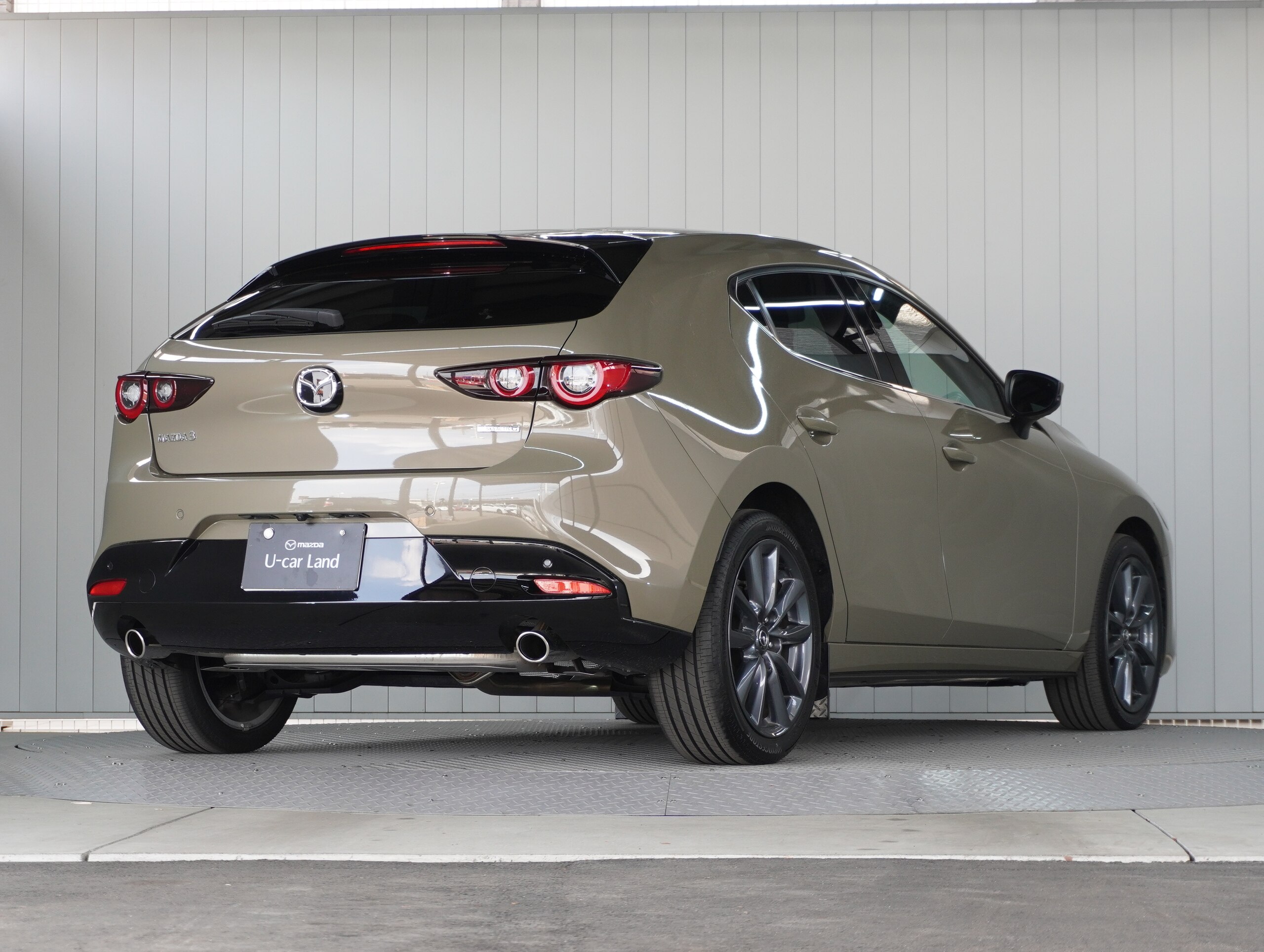 2024 Mazda 3 Fastback — photo 2