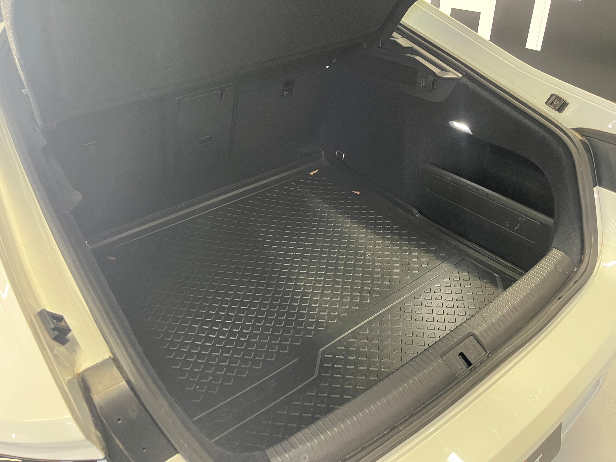 Volkswagen Arteon TSI 4Motion R-Line Advance 4WD — photo 7