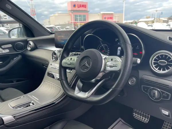 Mercedes-Benz GLC220 d 4MATIC AMG Line Diesel Turbo 4WD Panoramic Sliding Roof Radar Safety PKG Half Leather Power Seat Seat Heater Ambient Light Parktronic Keyless Go Navigation Full-Seg TV Around View Camera ETC (Obsidian Black) — photo 7