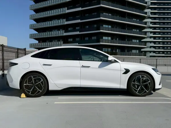 2024 Byd Seal — photo 2