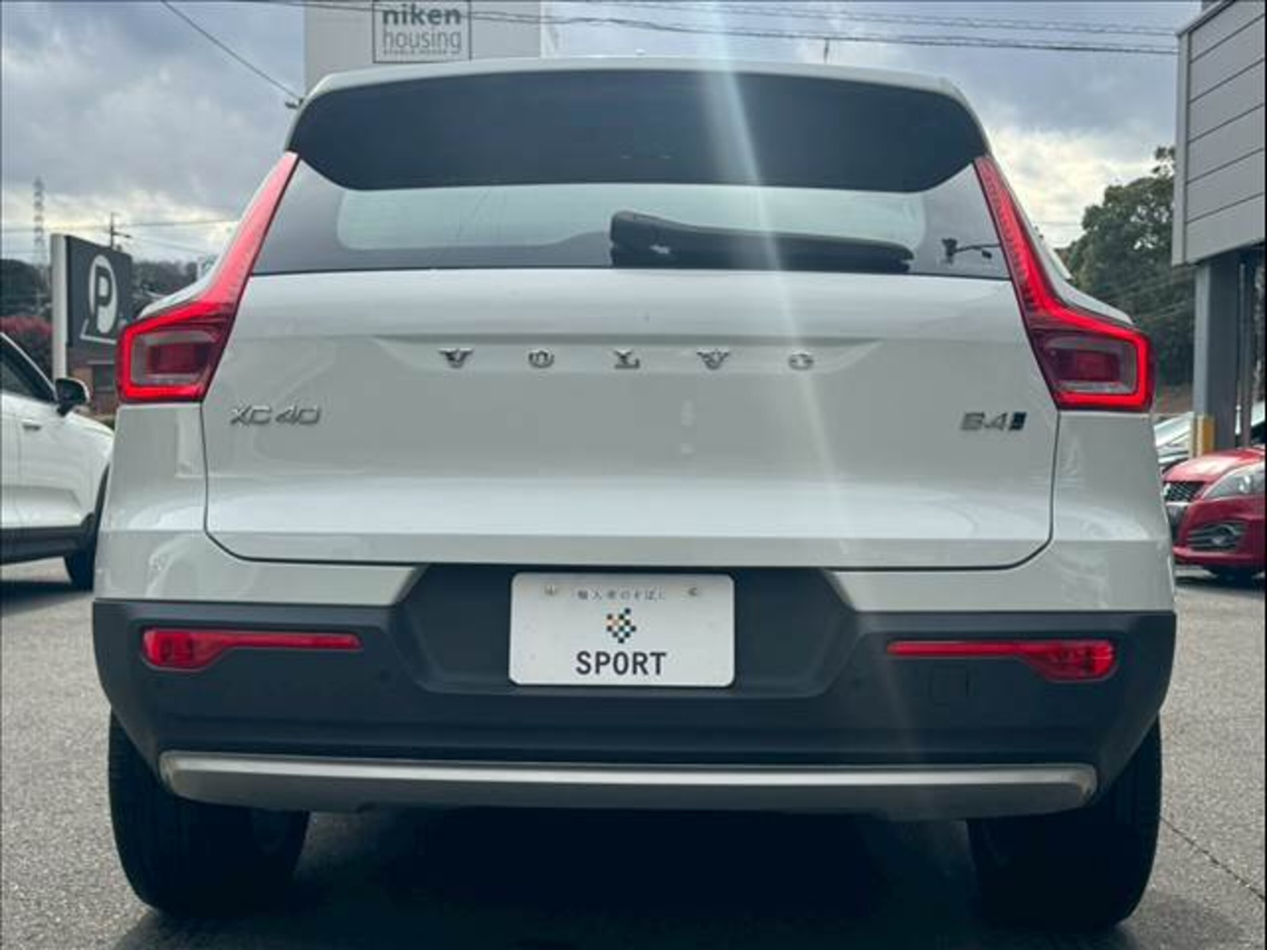 Volvo XC40 B4 AWD Momentum — photo 9