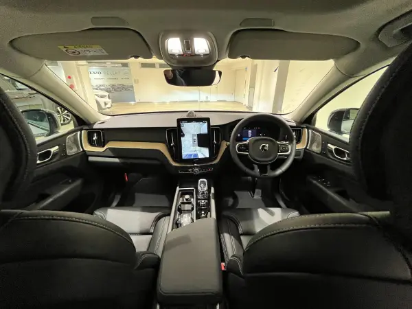 Volvo XC60 Ultra B5 AWD Dark Edition 4WD Google Navigation B&W Genuine Leather Seats Replacement Car (Vapor Gray Metallic) — photo 7