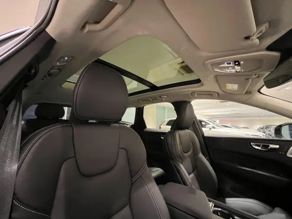 Volvo XC60 Ultra B5 AWD Dark Edition 4WD Google Navigation B&W Genuine Leather Seats Replacement Car (Vapor Gray Metallic) — photo 8