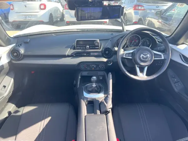 2022 Mazda Roadster — photo 2