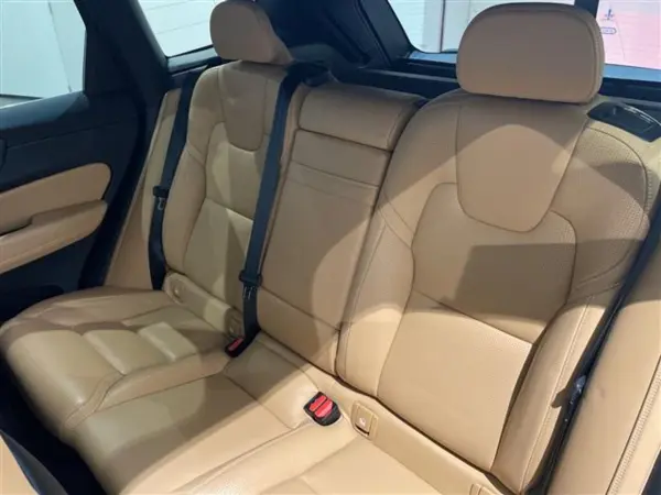 2020 Volvo Xc60 — photo 3