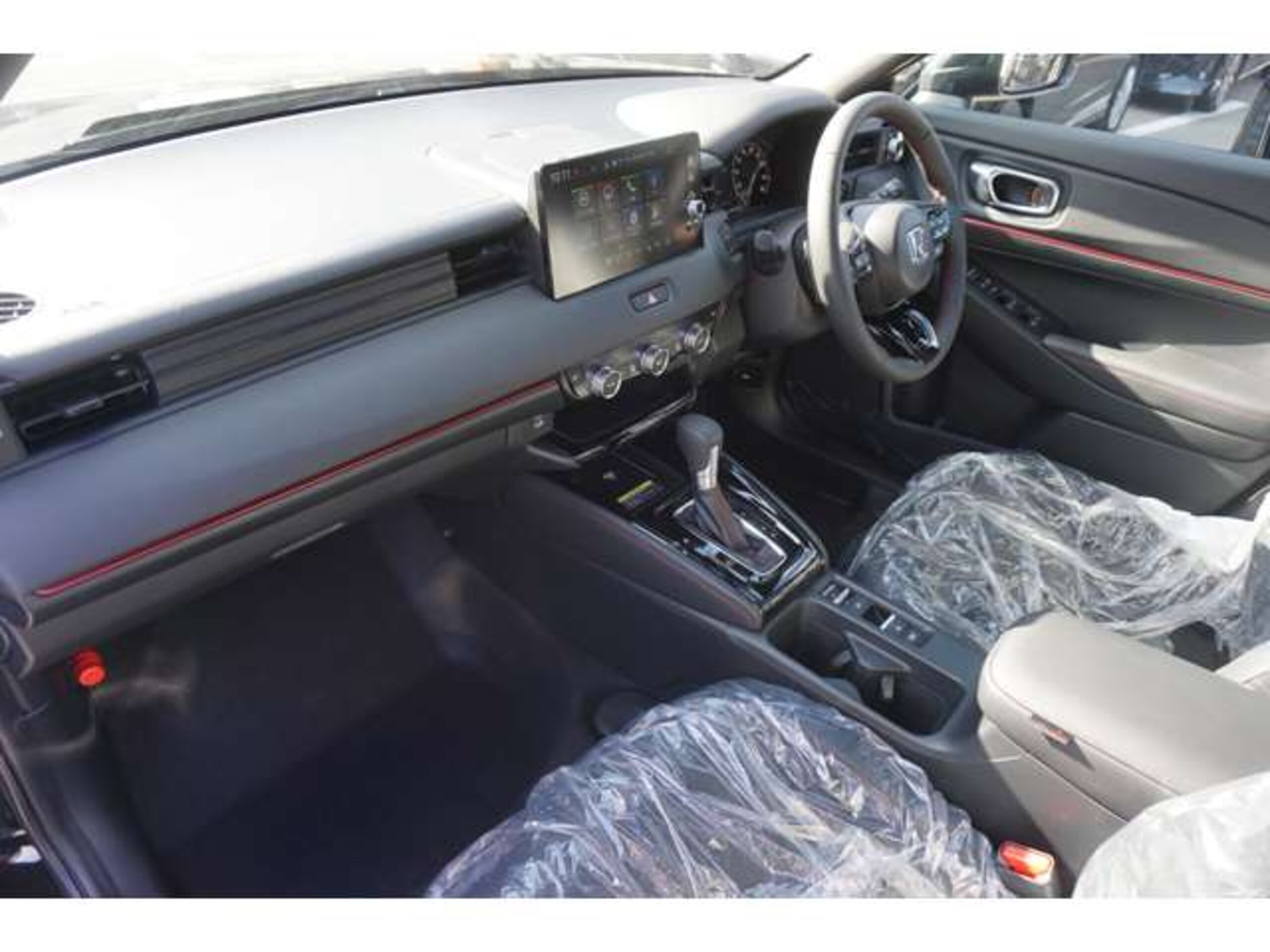 Honda Vezel 1.5 e:HEV RS Unregistered New Car — photo 8