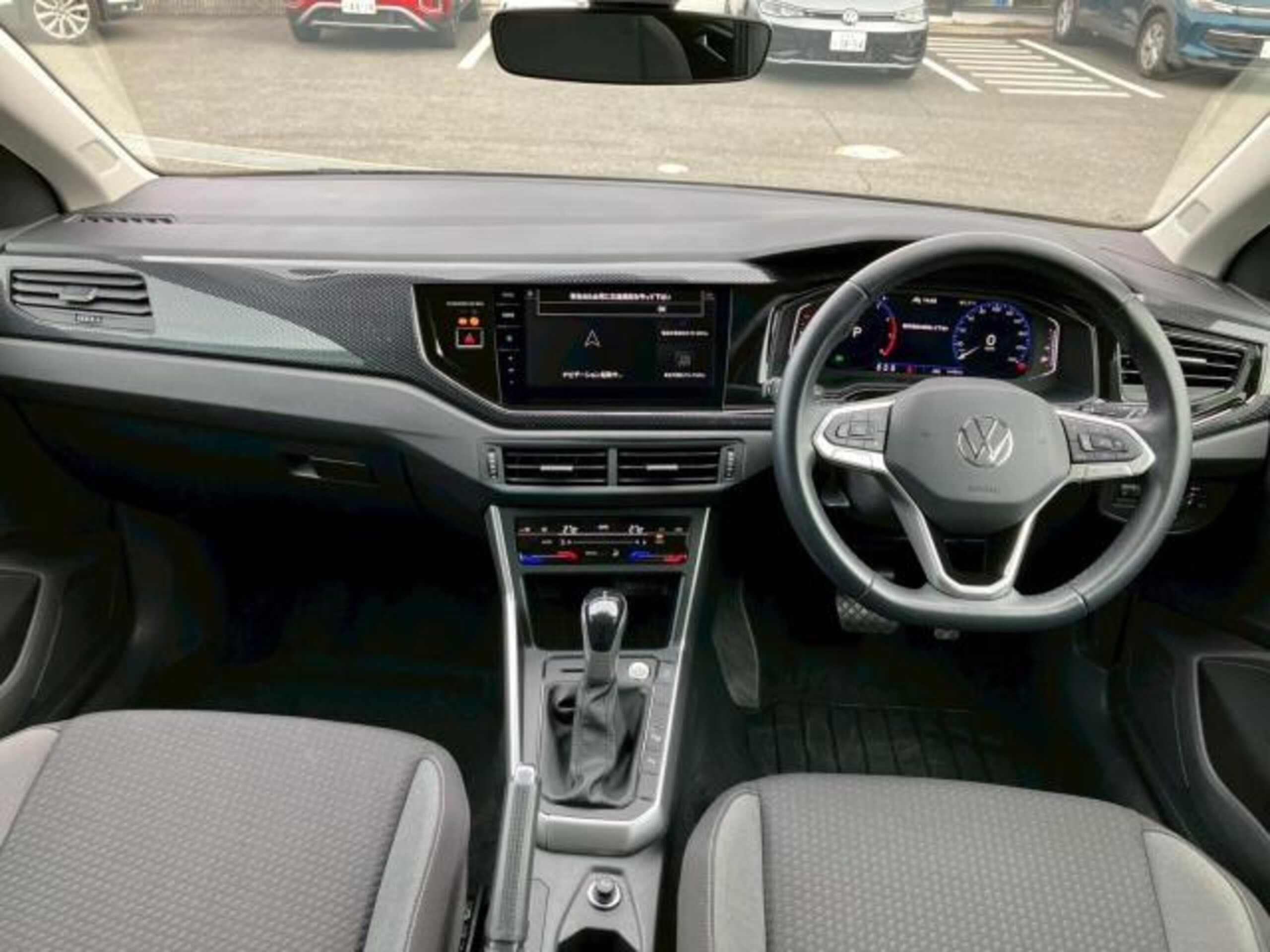 2024 Volkswagen Polo — photo 2