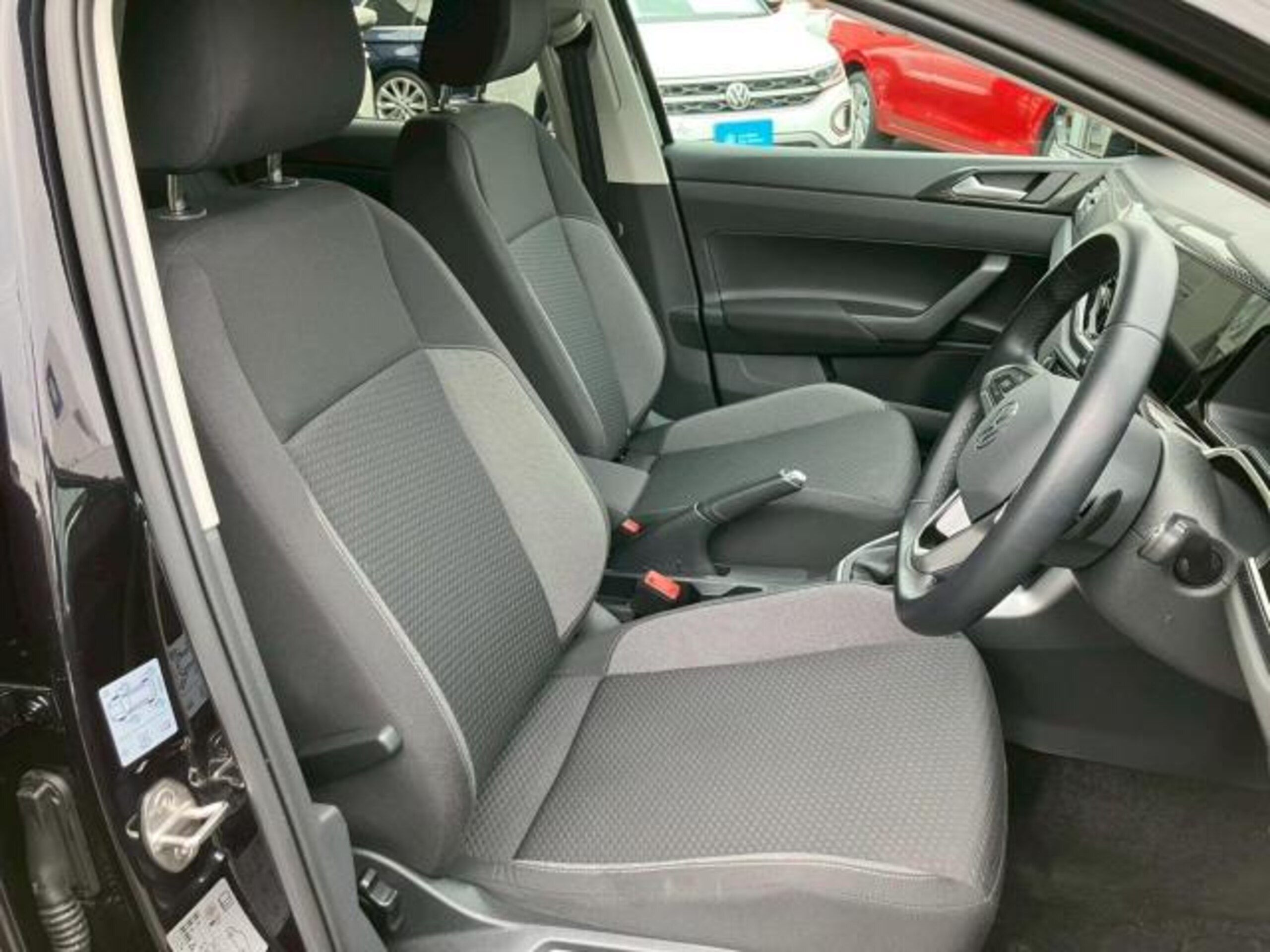 Volkswagen Polo TSI Active — photo 9