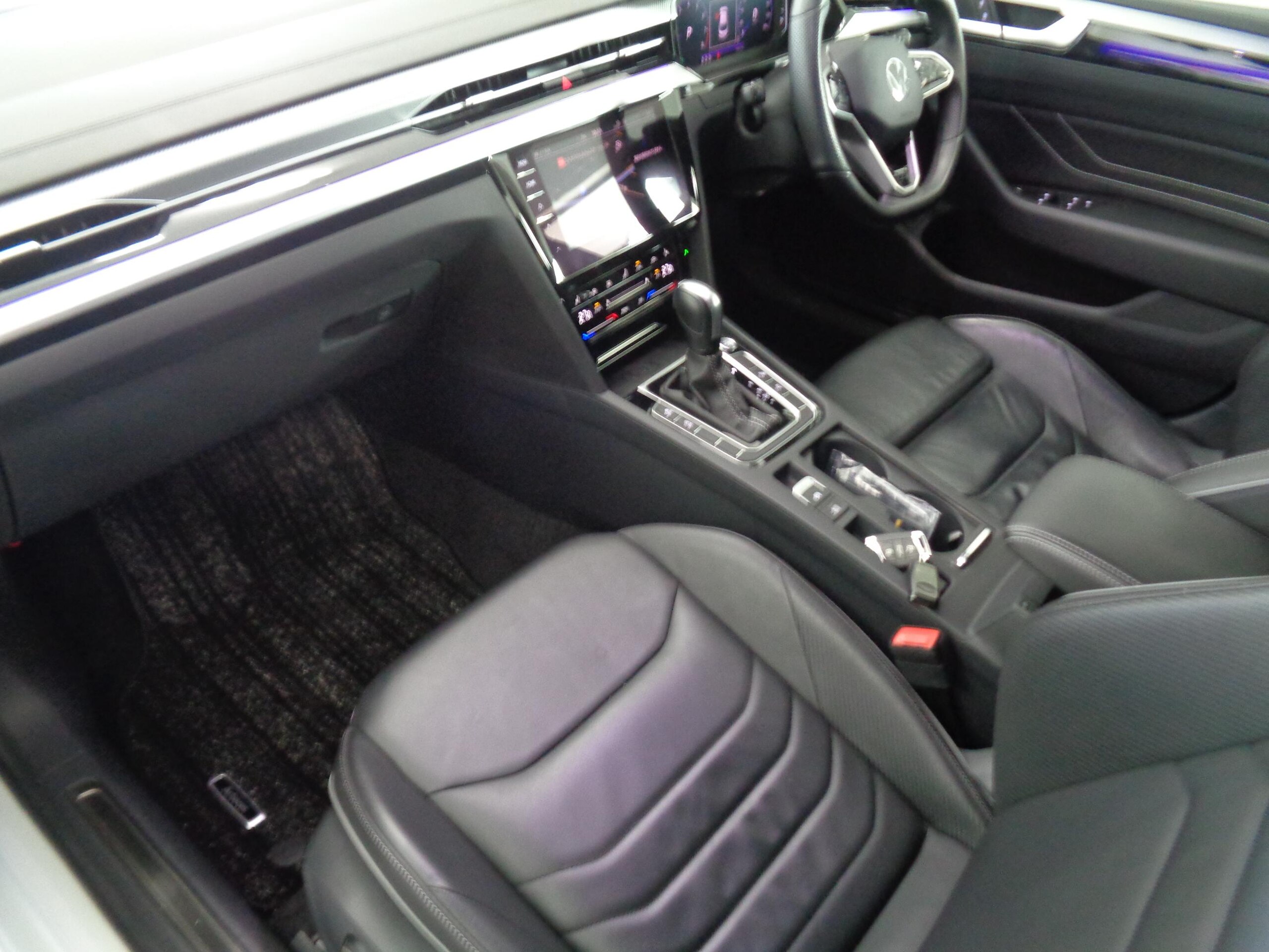 Volkswagen Arteon TSI 4Motion R-Line Advance 4WD — photo 9