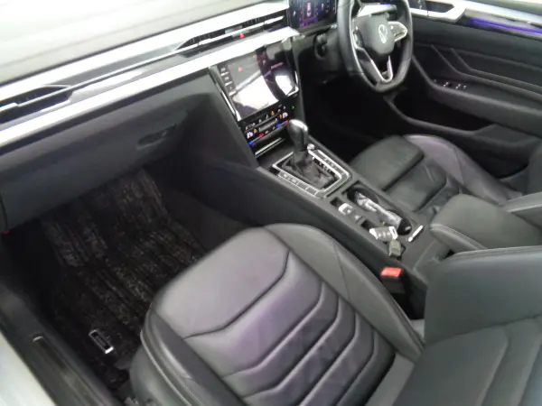 Volkswagen Arteon TSI 4Motion R-Line Advance 4WD (Oryx White Pearl Effect) — photo 9