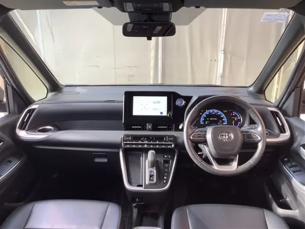 Toyota Noah 1.8 Hybrid S-Z Toyota Certified Used Car - Display Audio, USB Port, Bluetooth, ETC 2.0, Surround View Monitor, Dual Power Sliding Doors, Seat Heater, AC 100V/1500W Accessory Outlet, Smart Key, LED Headlamps (Attitude Black Mica) — photo 8