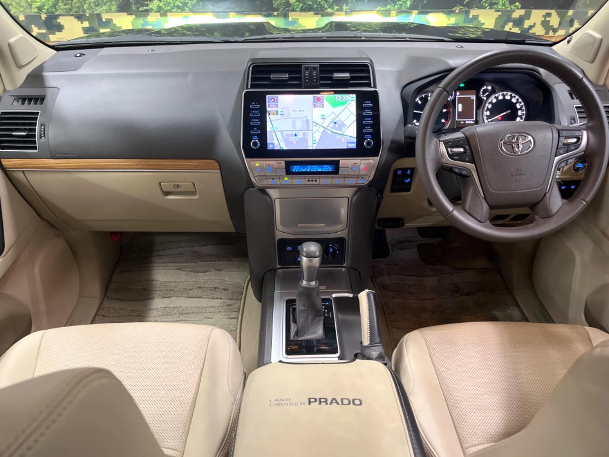 2023 Toyota Land Cruiser Prado — photo 2