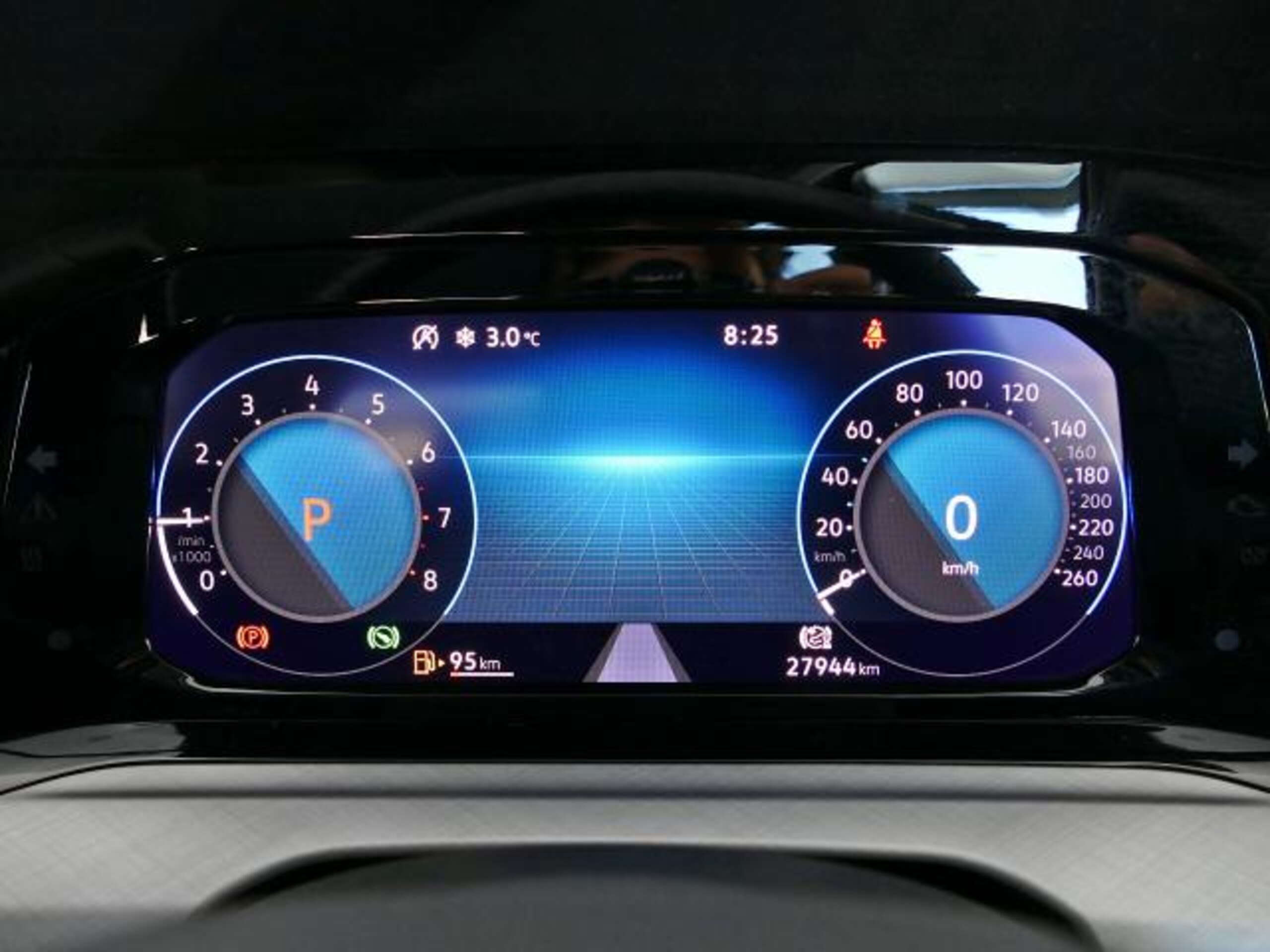 Volkswagen Golf eTSI Active Platinum Edition — photo 7