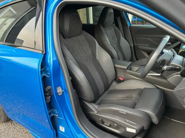 2024 Peugeot 308 — photo 9 | Tuminion Kenya