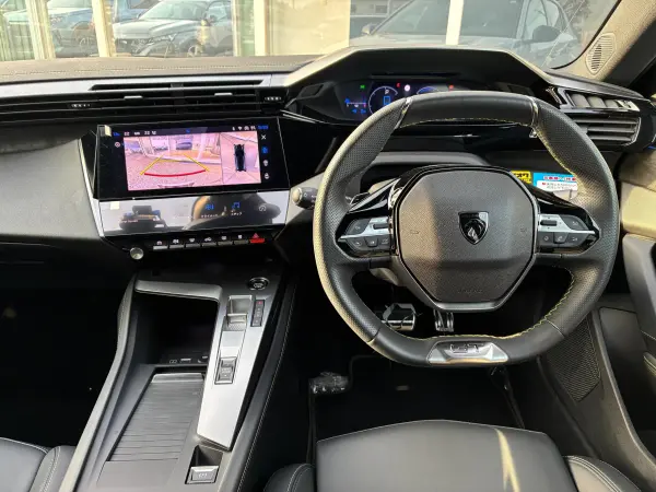 Peugeot 308GT Hybrid GT Hybrid New Car Warranty Transfer/Non-Smoking Car/One Owner/Genuine 18-inch Alloy Wheels/Blind Spot Monitor/Back Sonar/Apple CarPlay/Android Auto/Front Camera (White White) — photo 9