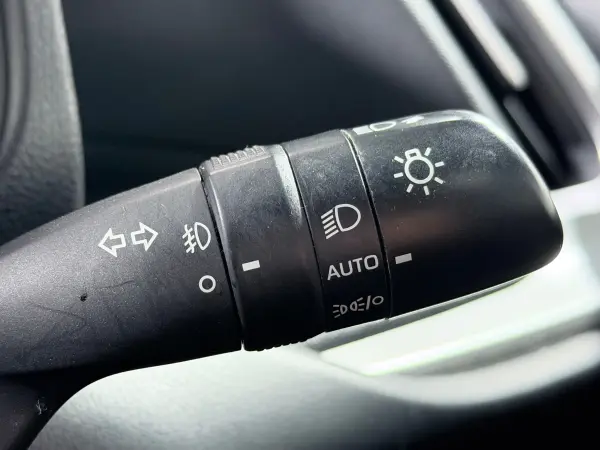 Toyota Noah 2.0 S-G — photo 8