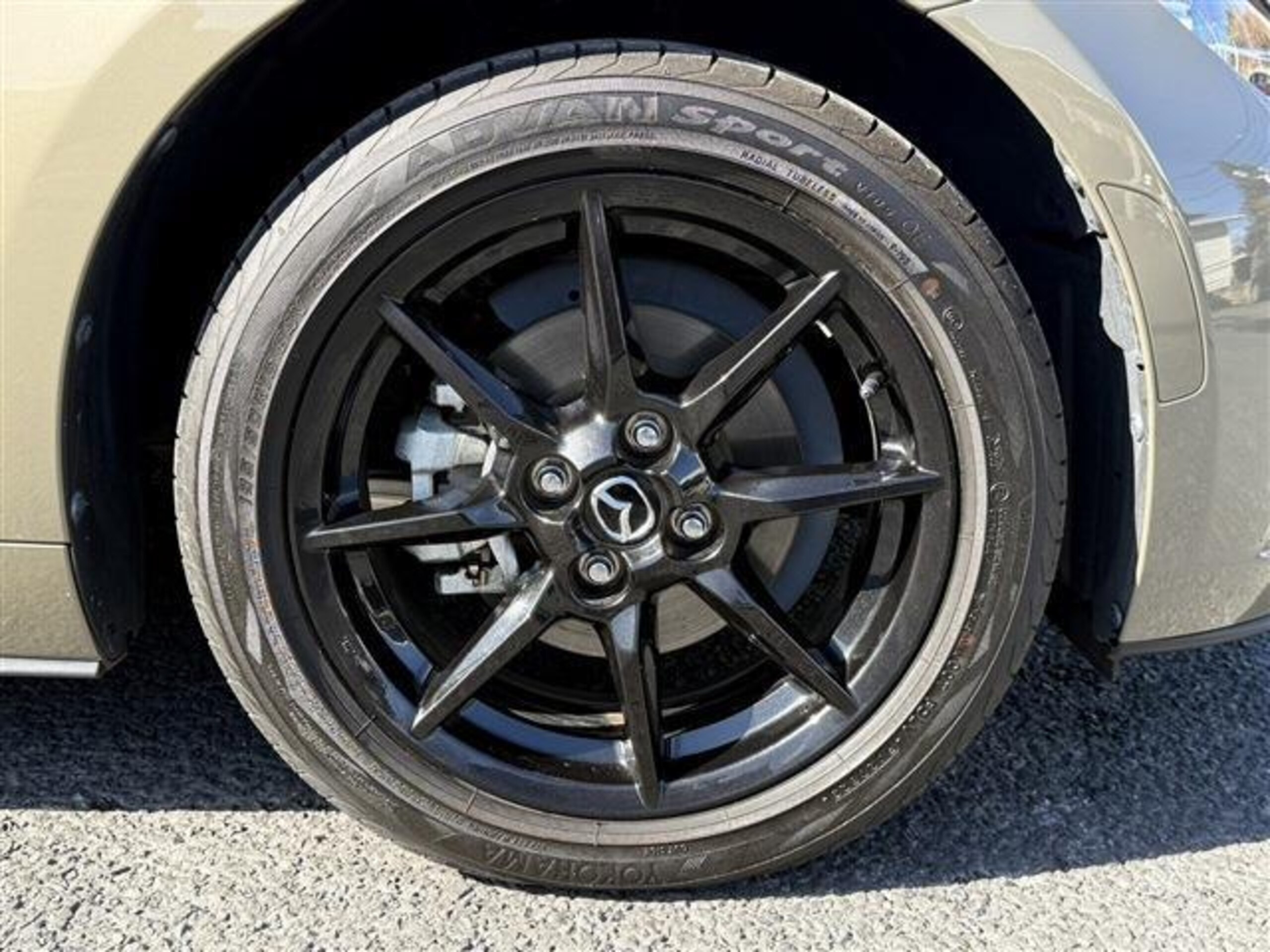 2023 Mazda Roadster — photo 3