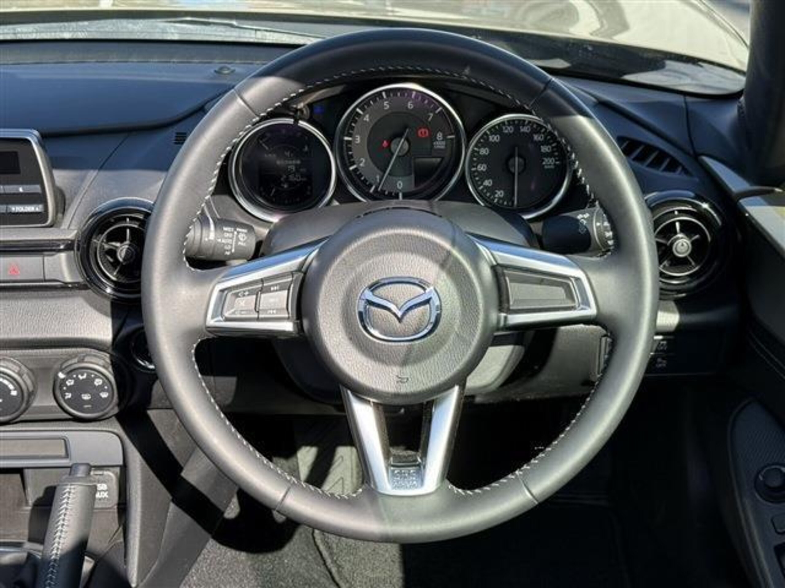 Mazda Roadster 1.5 S — photo 8