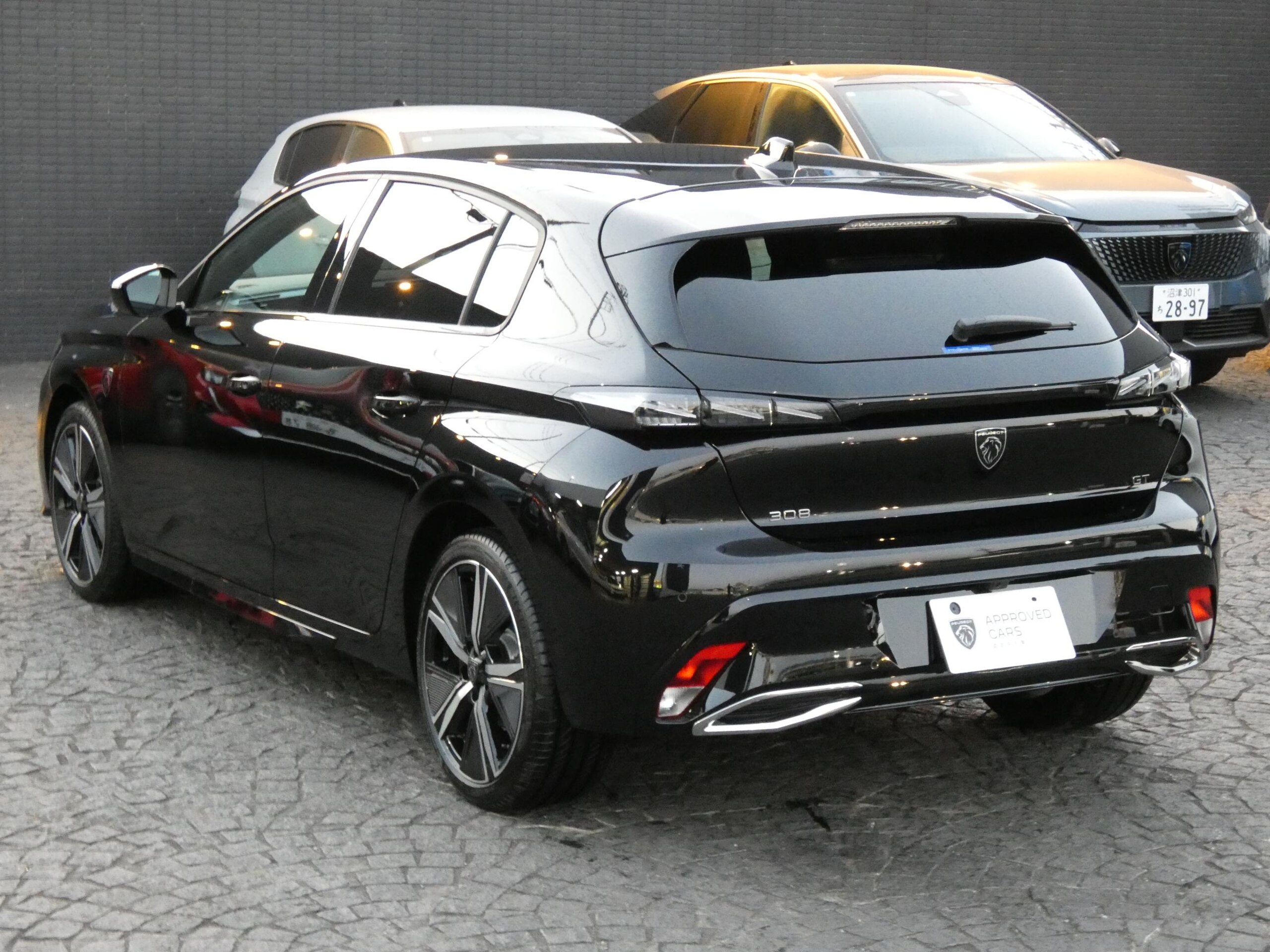 2025 Peugeot 308 — photo 2