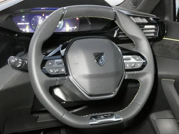 Peugeot 308GT Hybrid — photo 8