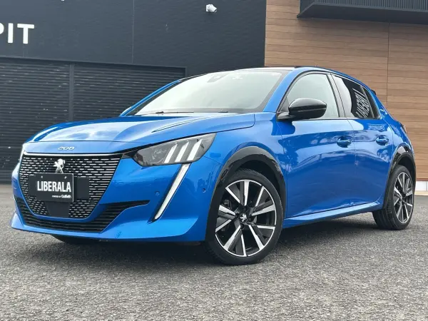 2021 Peugeot 208 — photo 2