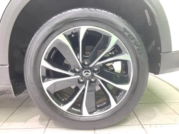 Mazda CX-5 2.2 XD L Package Diesel Turbo Late Model Non-Smoking BOSE Sound Mazda Connect 10.25-inch Navigation Around-View Camera Collision Mitigation System Hands-Free Power Back Door Leather Seat Power Seat All-Seat Heater (Snowflake White Pearl Mica) — photo 9