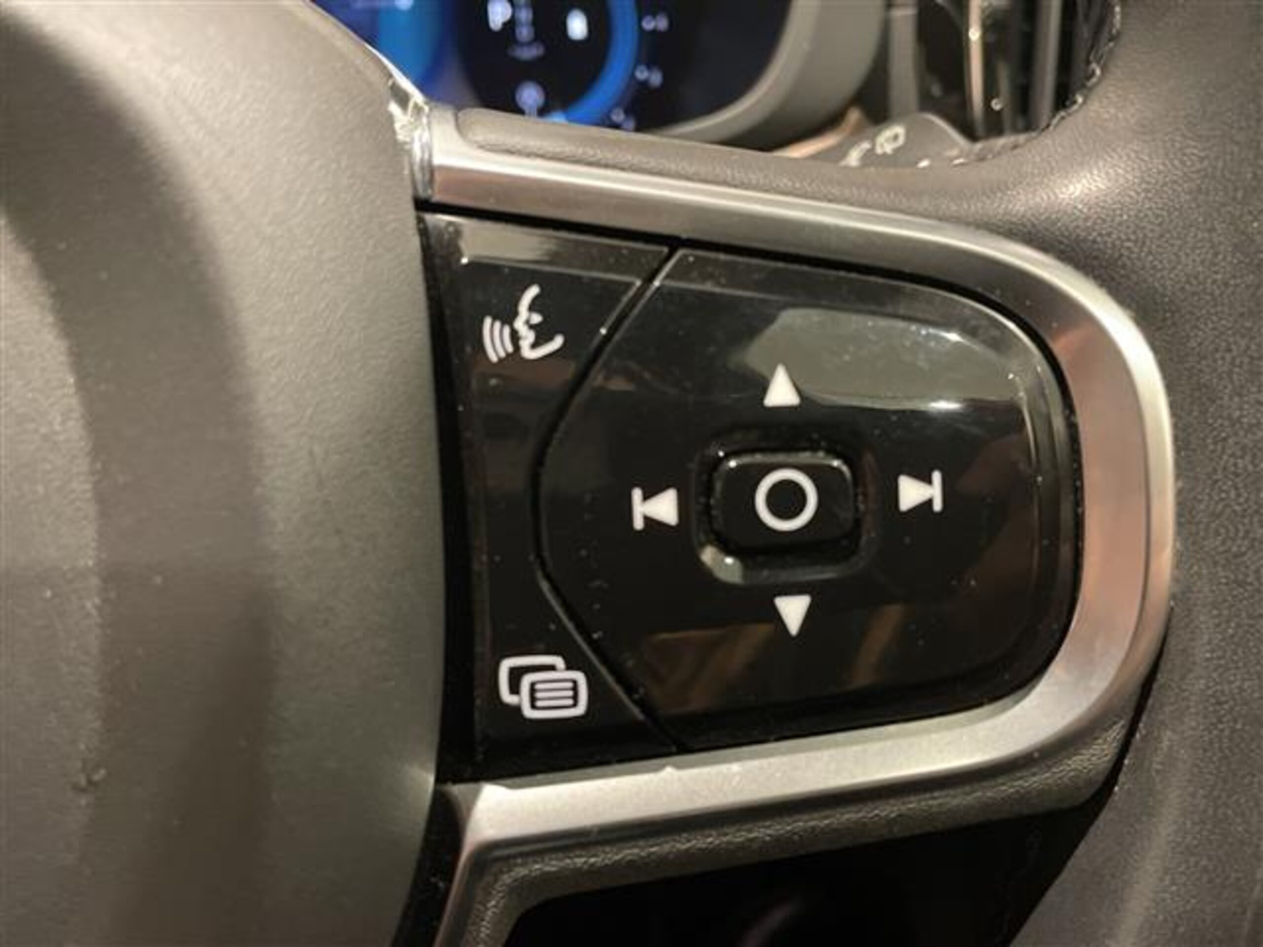 Volvo XC60 Ultimate B5 AWD 4WD — photo 8