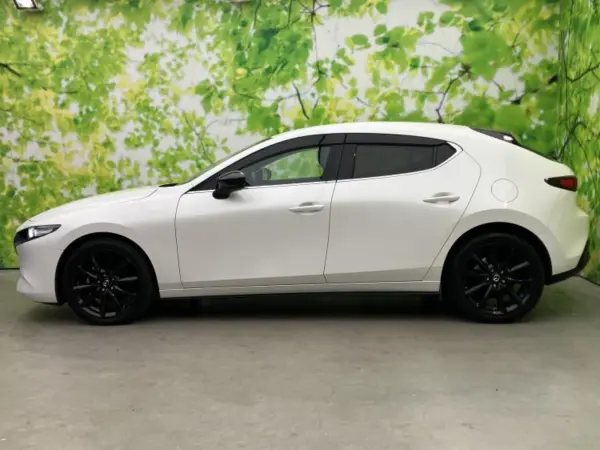 2023 Mazda 3 Fastback — photo 2